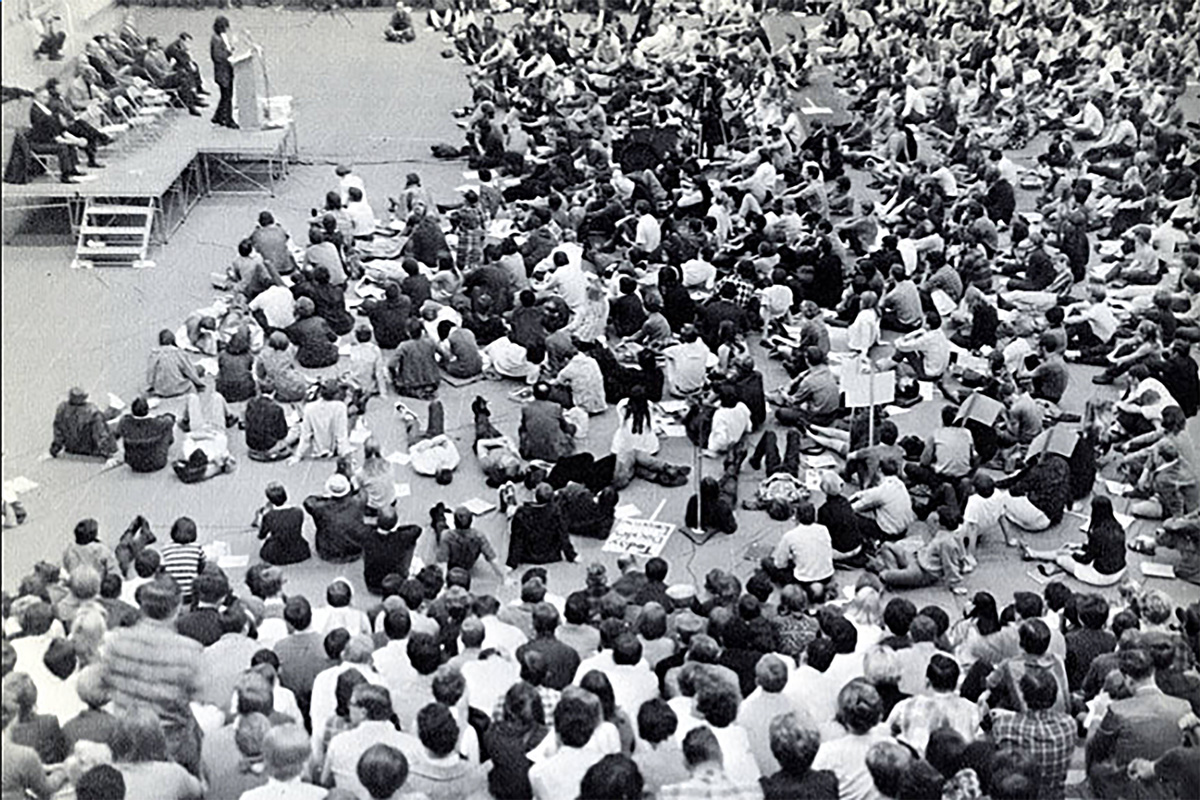 More than 500 students stick it out for a five-hour meeting in 1968 after a CSU Board of Trustees meeting